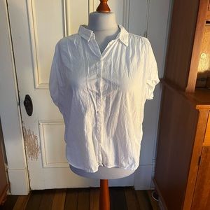 Basic short sleeve button down. H&M. Gently used